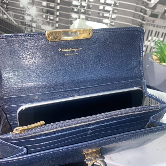 Authentic 💙 Ferragamo Long Wallet - Picture 8 of 17